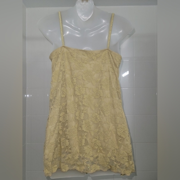 Vintage green lacey  top with spaghetti straps and sequins. - Picture 5 of 7